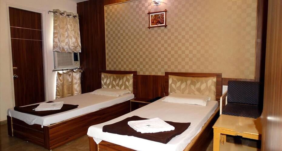 Hotel The Grand Royal, Vadodara 1